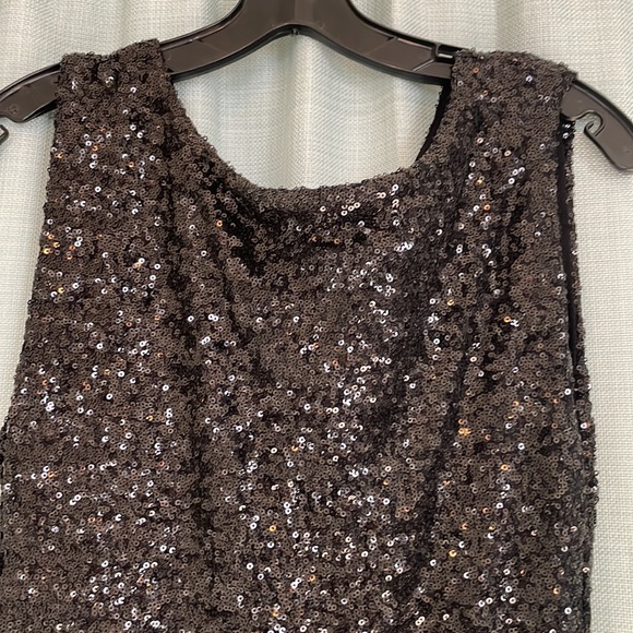 Black, backless sequin cocktail dress. Size Med. Great condition. - Picture 3 of 5